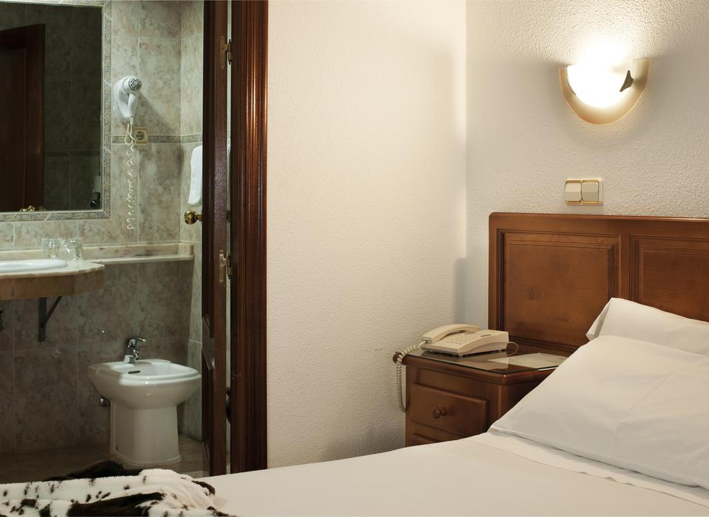 Hotel Martin Toledo Luaran gambar